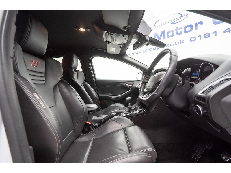 Ford Focus Focus ST-3 Hatchback 1 Manual Petrol - U1327