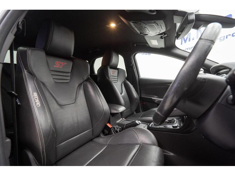 Ford Focus Focus ST-3 Hatchback 1 Manual Petrol - U1327