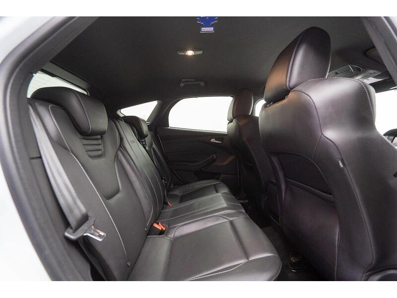 Ford Focus Focus ST-3 Hatchback 1 Manual Petrol - U1327