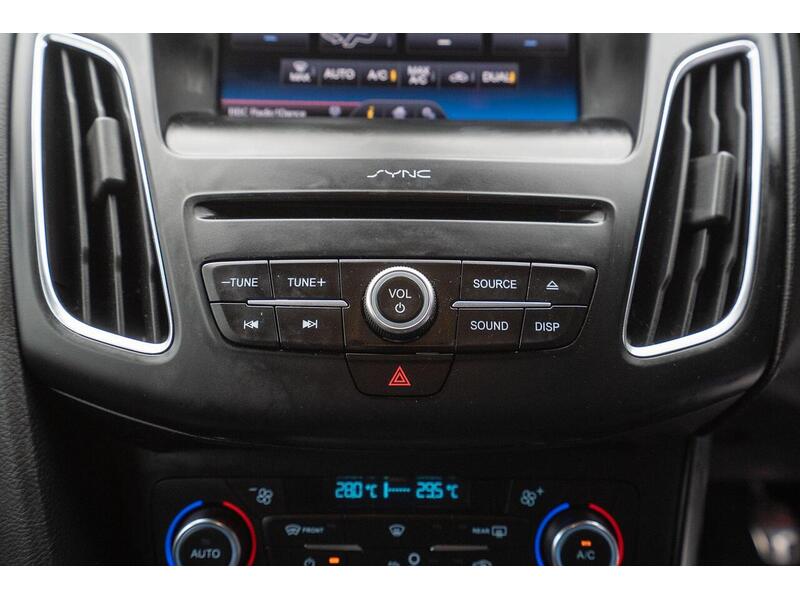 Ford Focus Focus ST-3 Hatchback 1 Manual Petrol - U1327
