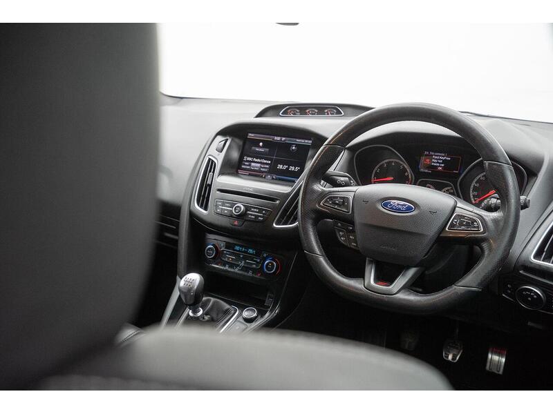 Ford Focus Focus ST-3 Hatchback 1 Manual Petrol - U1327