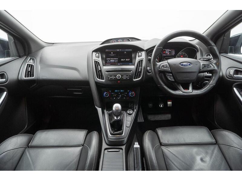 Ford Focus Focus ST-3 Hatchback 1 Manual Petrol - U1327