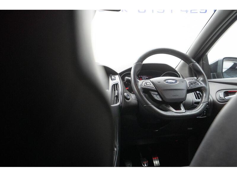 Ford Focus Focus ST-3 Hatchback 1 Manual Petrol - U1327
