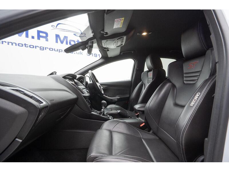 Ford Focus Focus ST-3 Hatchback 1 Manual Petrol - U1327