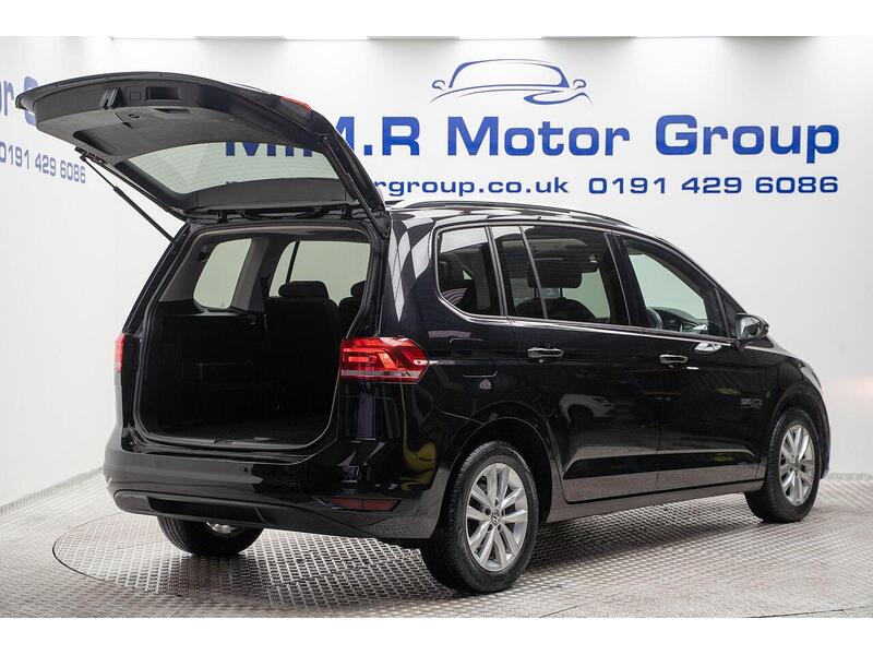 Volkswagen Touran 1.6 TDI SE Family DSG Euro 6 (s/s) 5dr - U1333