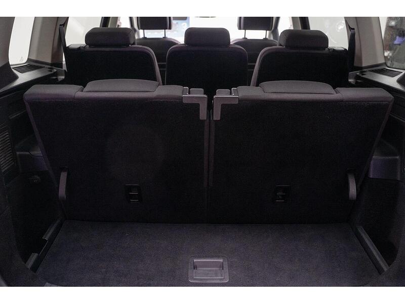 Volkswagen Touran 1.6 TDI SE Family DSG Euro 6 (s/s) 5dr - U1333