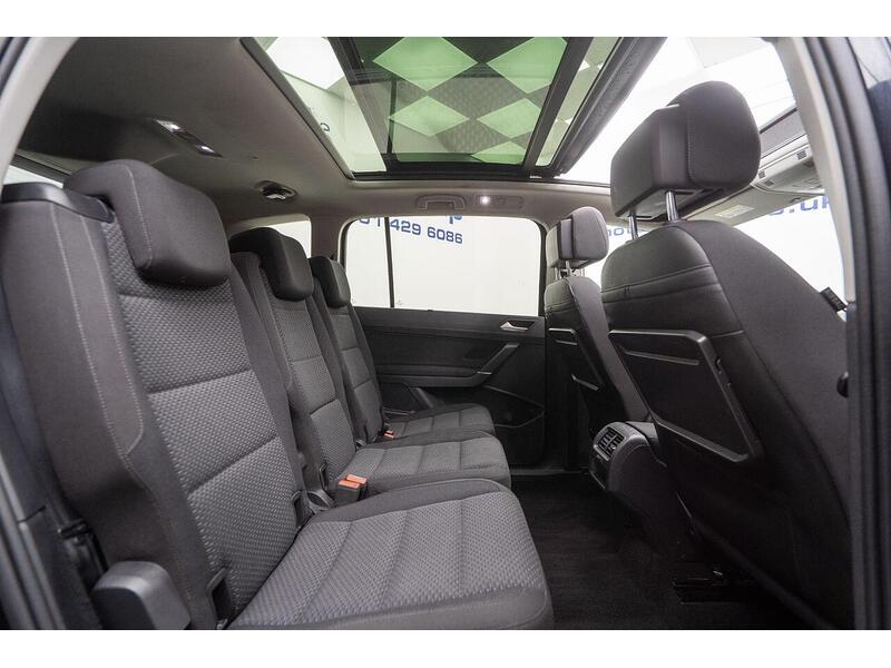 Volkswagen Touran 1.6 TDI SE Family DSG Euro 6 (s/s) 5dr - U1333