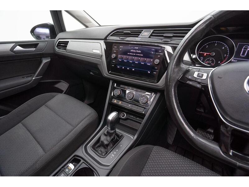 Volkswagen Touran 1.6 TDI SE Family DSG Euro 6 (s/s) 5dr - U1333