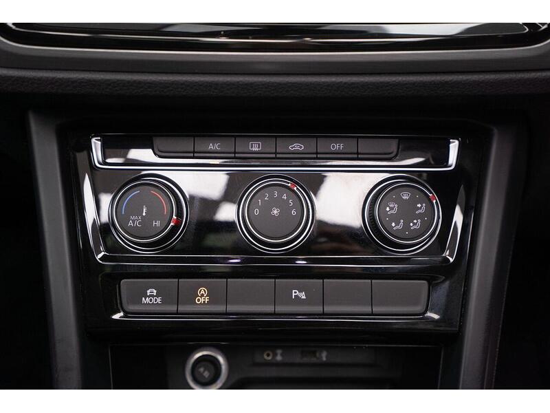 Volkswagen Touran 1.6 TDI SE Family DSG Euro 6 (s/s) 5dr - U1333