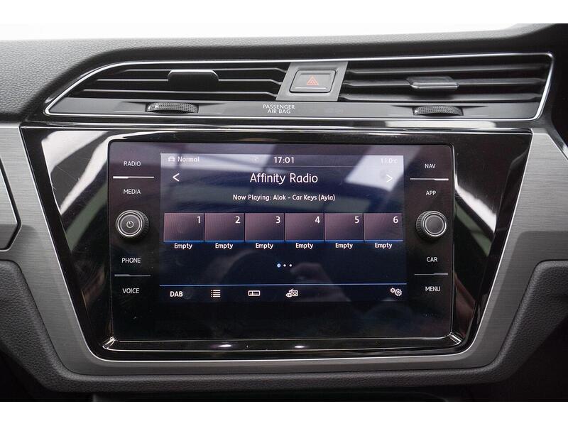 Volkswagen Touran 1.6 TDI SE Family DSG Euro 6 (s/s) 5dr - U1333