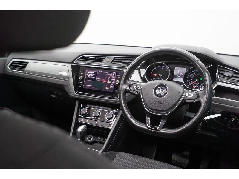 Volkswagen Touran 1.6 TDI SE Family DSG Euro 6 (s/s) 5dr - U1333