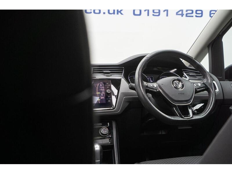 Volkswagen Touran 1.6 TDI SE Family DSG Euro 6 (s/s) 5dr - U1333