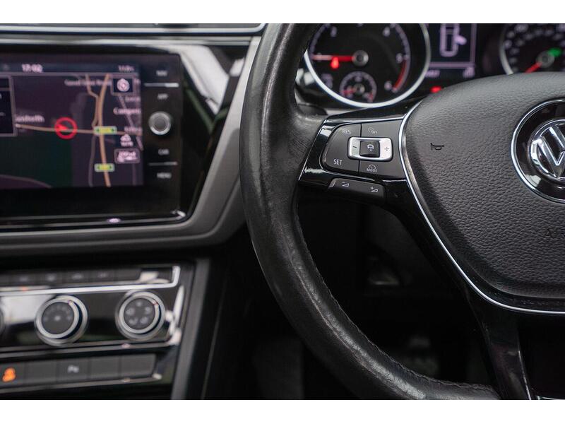 Volkswagen Touran 1.6 TDI SE Family DSG Euro 6 (s/s) 5dr - U1333