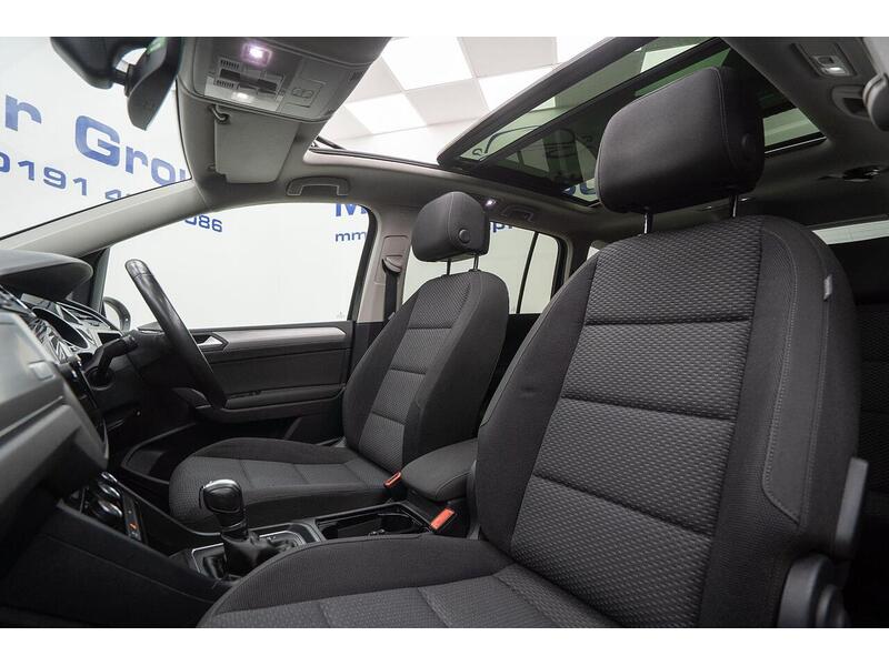 Volkswagen Touran 1.6 TDI SE Family DSG Euro 6 (s/s) 5dr - U1333