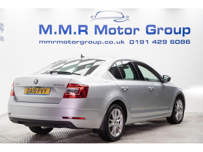 Skoda Octavia Octavia SE L Hatchback 1 Automatic Diesel - U1334