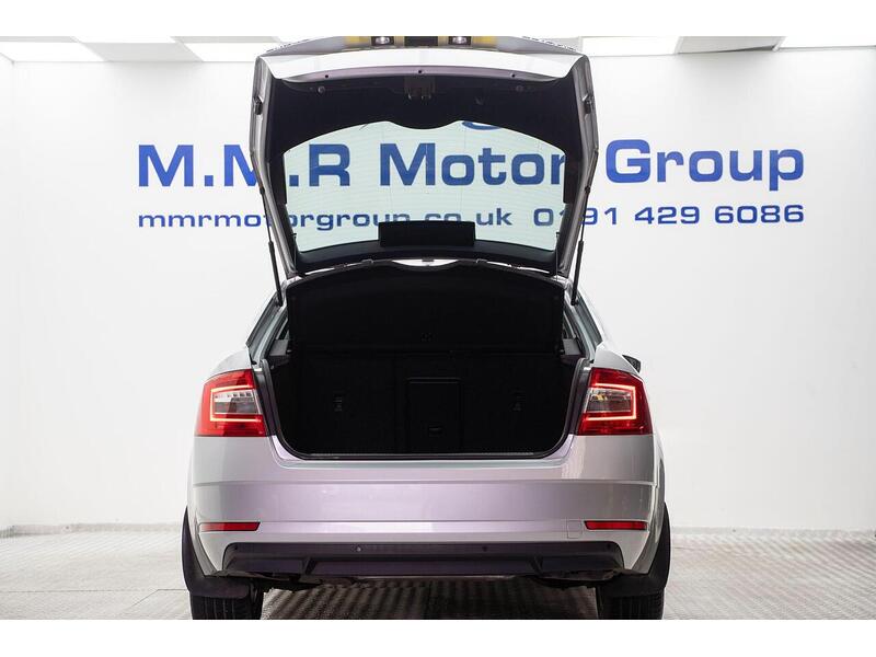 Skoda Octavia Octavia SE L Hatchback 1 Automatic Diesel - U1334