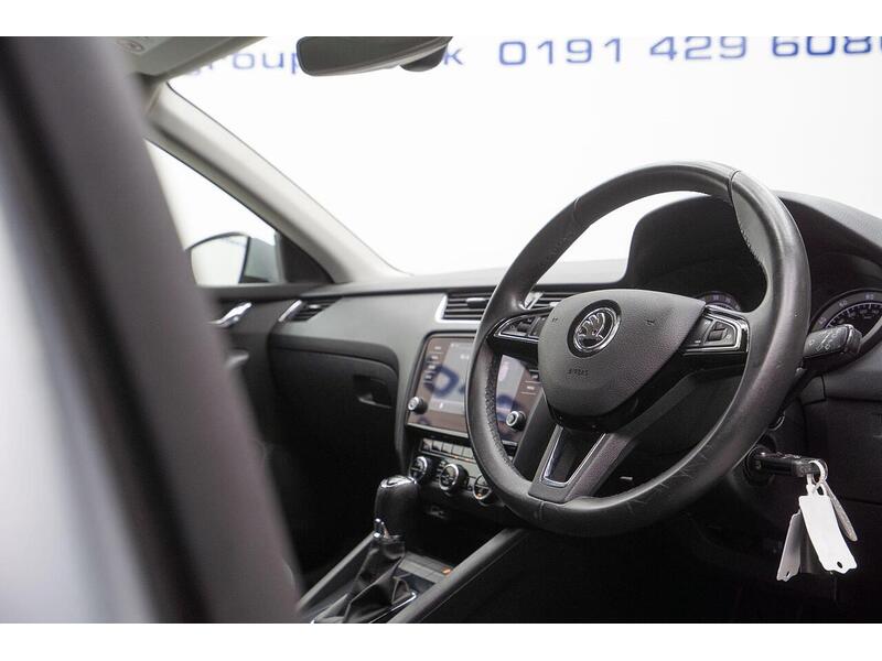 Skoda Octavia Octavia SE L Hatchback 1 Automatic Diesel - U1334