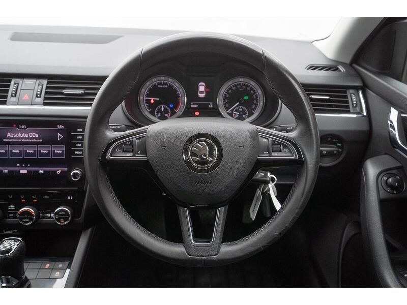 Skoda Octavia Octavia SE L Hatchback 1 Automatic Diesel - U1334