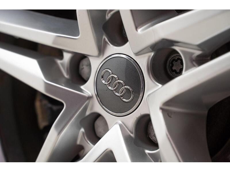 Audi A4 2.0 TDI S line S Tronic Euro 6 (s/s) 4dr - U1340