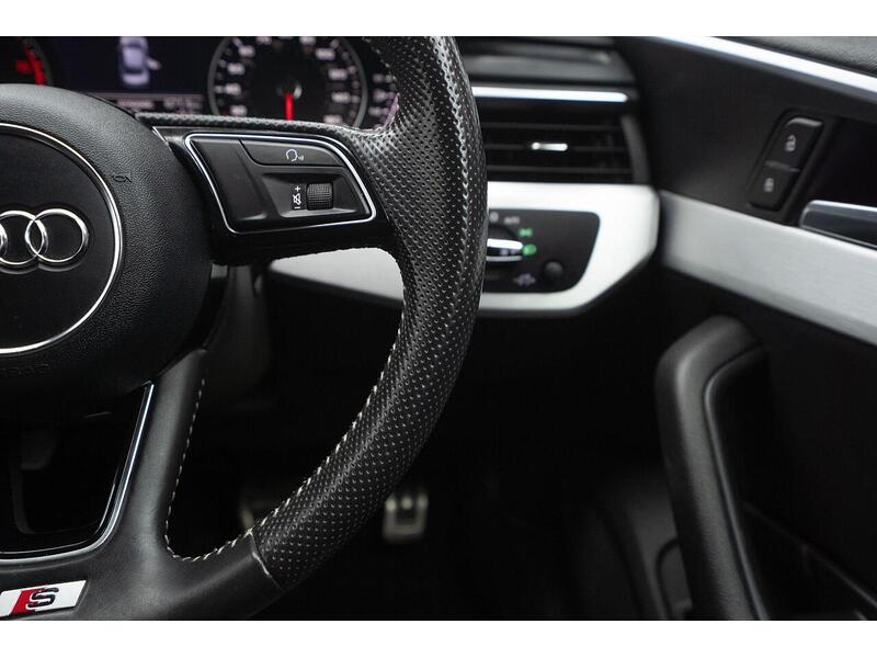 Audi A4 2.0 TDI S line S Tronic Euro 6 (s/s) 4dr - U1340