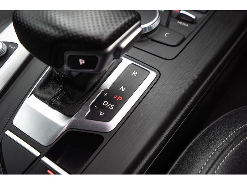 Audi A4 2.0 TDI S line S Tronic Euro 6 (s/s) 4dr - U1340