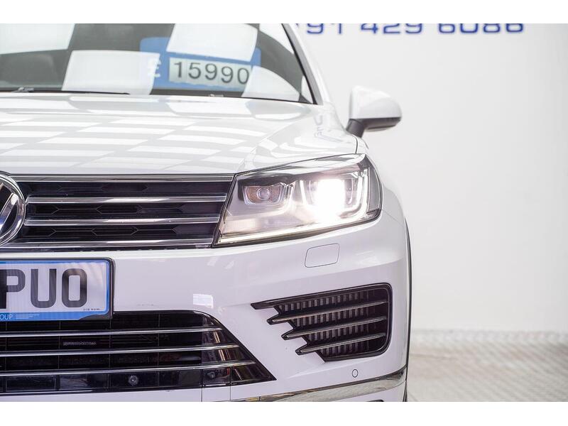Volkswagen Touareg 3.0 TDI V6 BlueMotion Tech R-Line Tiptronic 4WD Euro 6 (s/s) 5dr - U1345