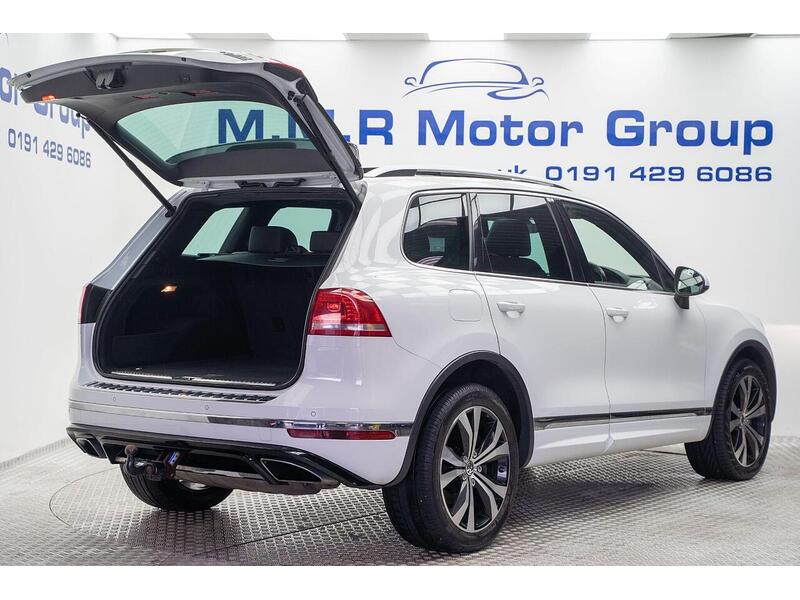Volkswagen Touareg 3.0 TDI V6 BlueMotion Tech R-Line Tiptronic 4WD Euro 6 (s/s) 5dr - U1345
