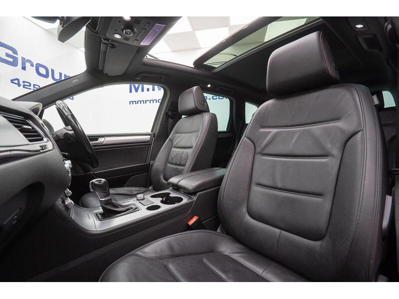 Volkswagen Touareg 3.0 TDI V6 BlueMotion Tech R-Line Tiptronic 4WD Euro 6 (s/s) 5dr - U1345