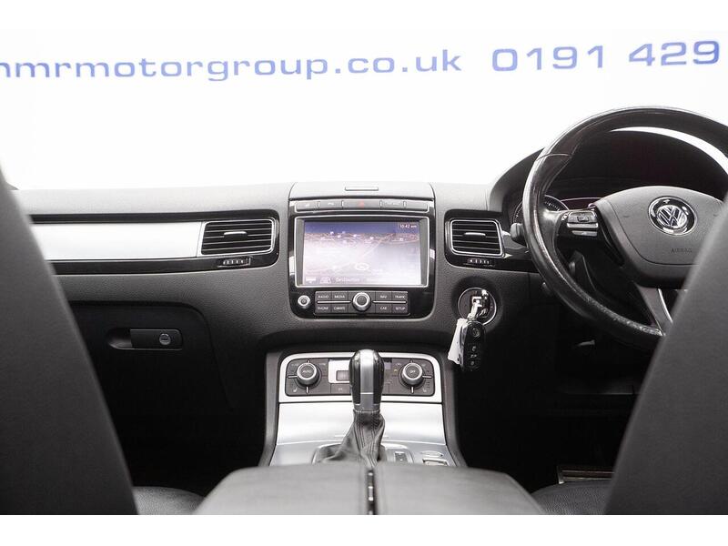 Volkswagen Touareg 3.0 TDI V6 BlueMotion Tech R-Line Tiptronic 4WD Euro 6 (s/s) 5dr - U1345