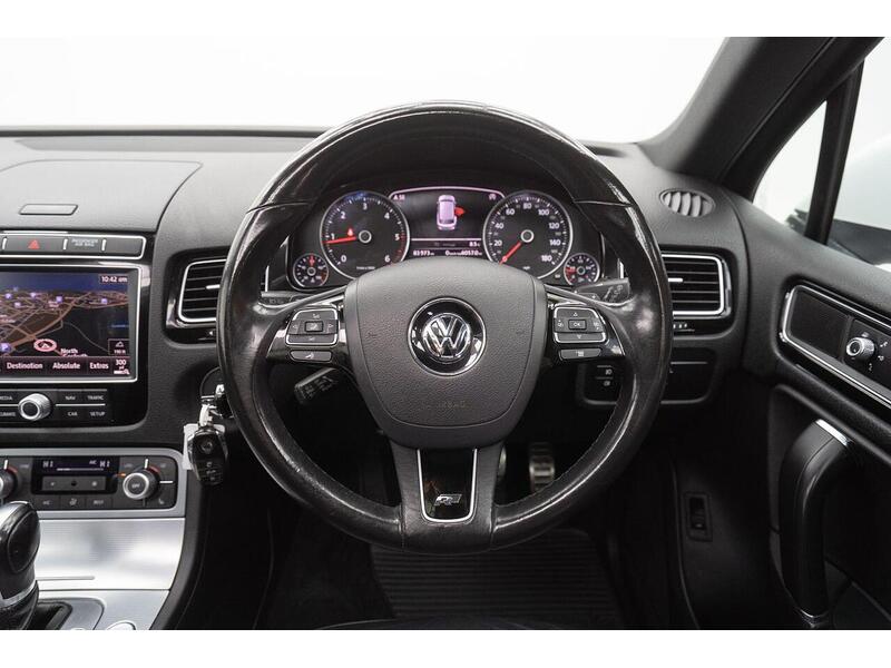 Volkswagen Touareg 3.0 TDI V6 BlueMotion Tech R-Line Tiptronic 4WD Euro 6 (s/s) 5dr - U1345