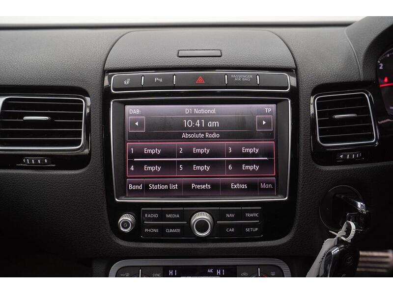 Volkswagen Touareg 3.0 TDI V6 BlueMotion Tech R-Line Tiptronic 4WD Euro 6 (s/s) 5dr - U1345