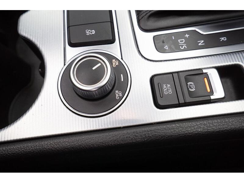 Volkswagen Touareg 3.0 TDI V6 BlueMotion Tech R-Line Tiptronic 4WD Euro 6 (s/s) 5dr - U1345