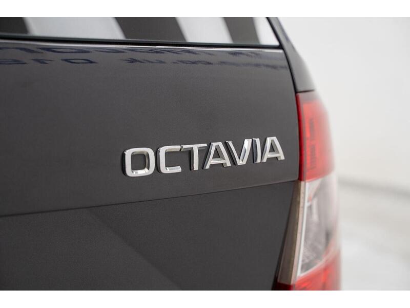 Skoda Octavia 2.0 TDI Scout DSG 4WD Euro 6 (s/s) 5dr - U1346