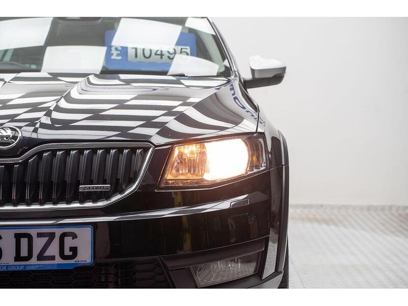 Skoda Octavia 2.0 TDI Scout DSG 4WD Euro 6 (s/s) 5dr - U1346