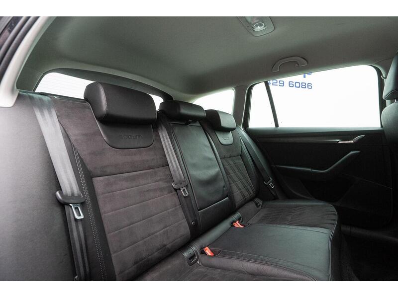 Skoda Octavia 2.0 TDI Scout DSG 4WD Euro 6 (s/s) 5dr - U1346