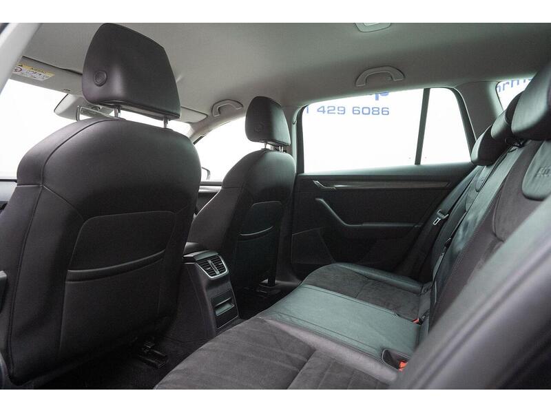 Skoda Octavia 2.0 TDI Scout DSG 4WD Euro 6 (s/s) 5dr - U1346