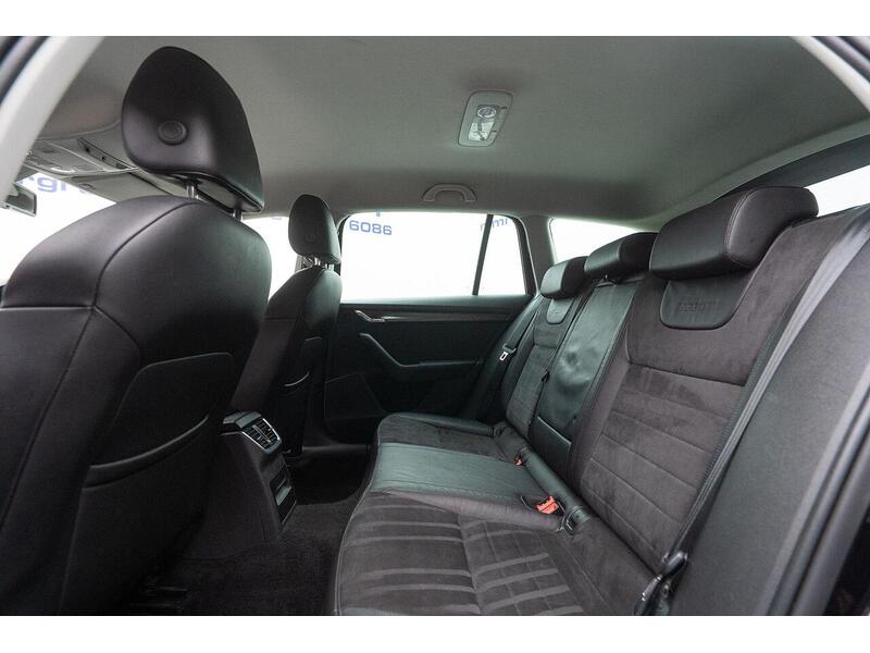 Skoda Octavia 2.0 TDI Scout DSG 4WD Euro 6 (s/s) 5dr - U1346