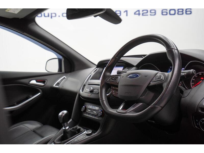 Ford Focus 2.0T EcoBoost ST-3 Euro 6 (s/s) 5dr - U1350
