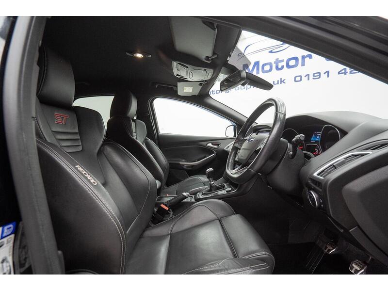 Ford Focus 2.0T EcoBoost ST-3 Euro 6 (s/s) 5dr - U1350