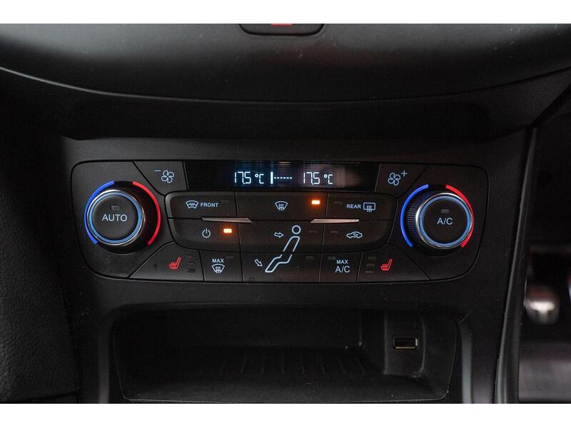 Ford Focus 2.0T EcoBoost ST-3 Euro 6 (s/s) 5dr - U1350