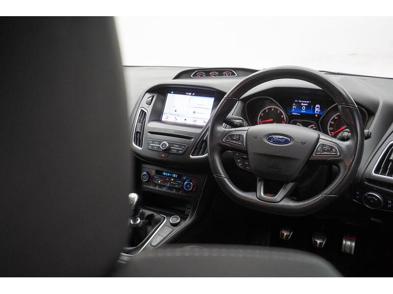Ford Focus 2.0T EcoBoost ST-3 Euro 6 (s/s) 5dr - U1350