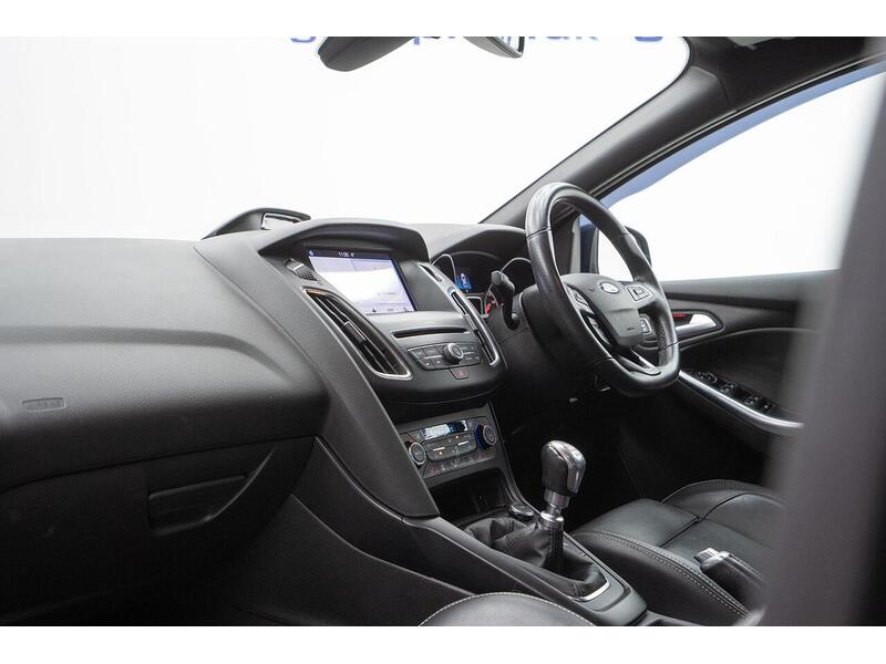 Ford Focus 2.0T EcoBoost ST-3 Euro 6 (s/s) 5dr - U1350