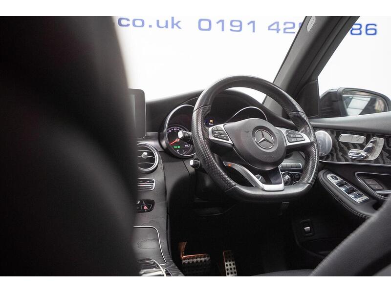 Mercedes-Benz GLC 2.1 GLC220d AMG Line (Premium Plus) G-Tronic 4MATIC Euro 6 (s/s) 5dr - U1354