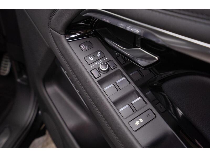 Land Rover Range Rover Evoque 2.0 D180 R-Dynamic SE Auto 4WD Euro 6 (s/s) 5dr - U1358