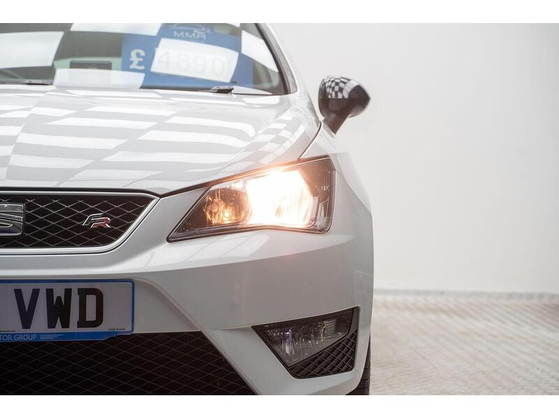 SEAT Ibiza 1.2 TSI FR Black Euro 5 5dr - U1360