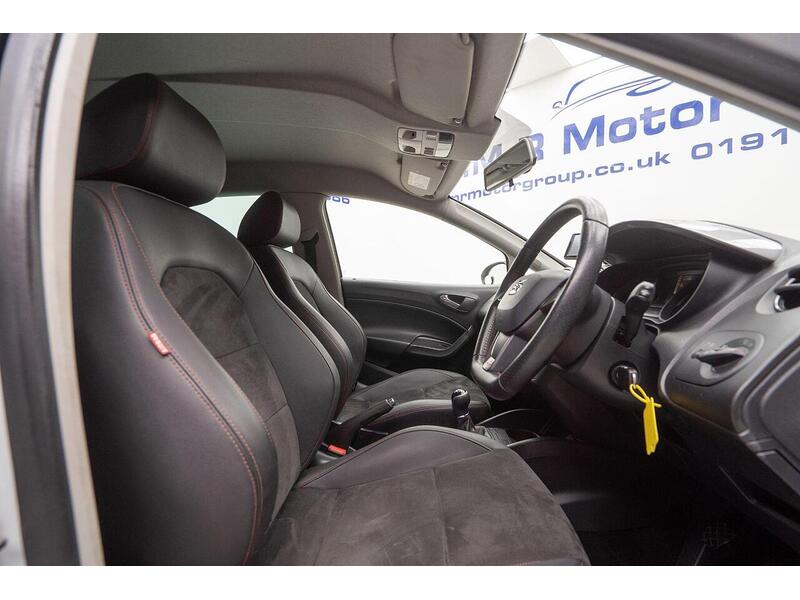 SEAT Ibiza 1.2 TSI FR Black Euro 5 5dr - U1360