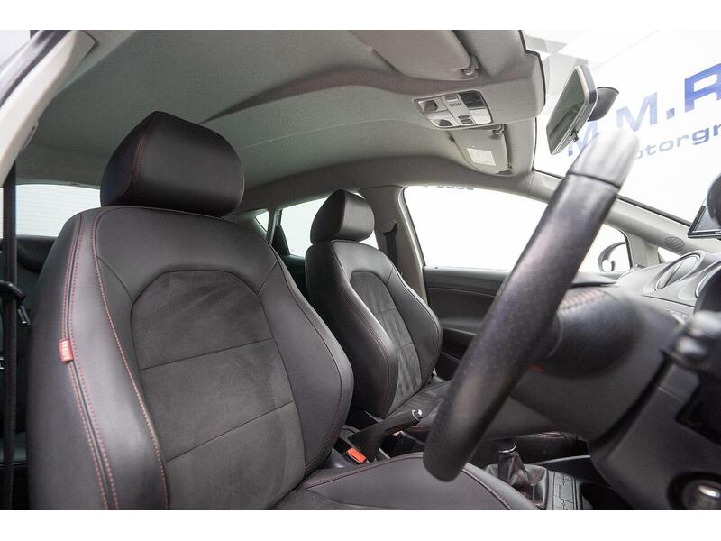 SEAT Ibiza 1.2 TSI FR Black Euro 5 5dr - U1360