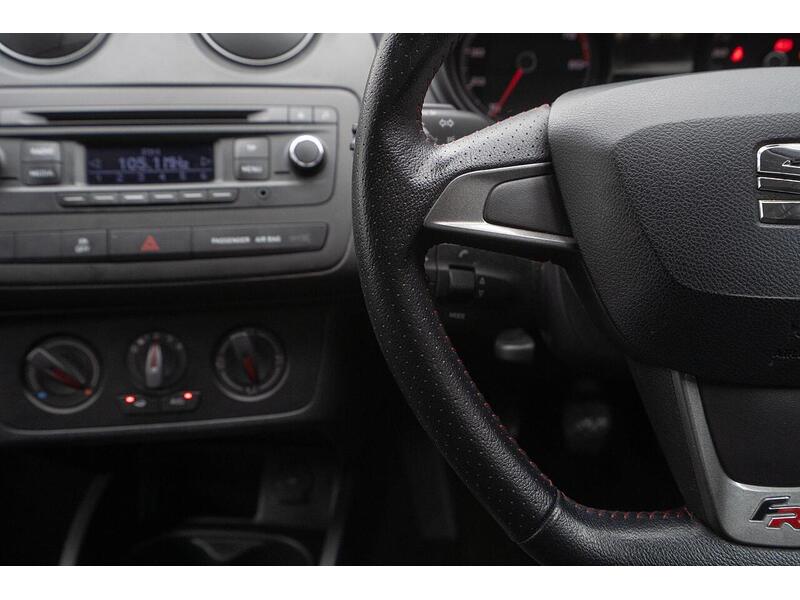 SEAT Ibiza 1.2 TSI FR Black Euro 5 5dr - U1360