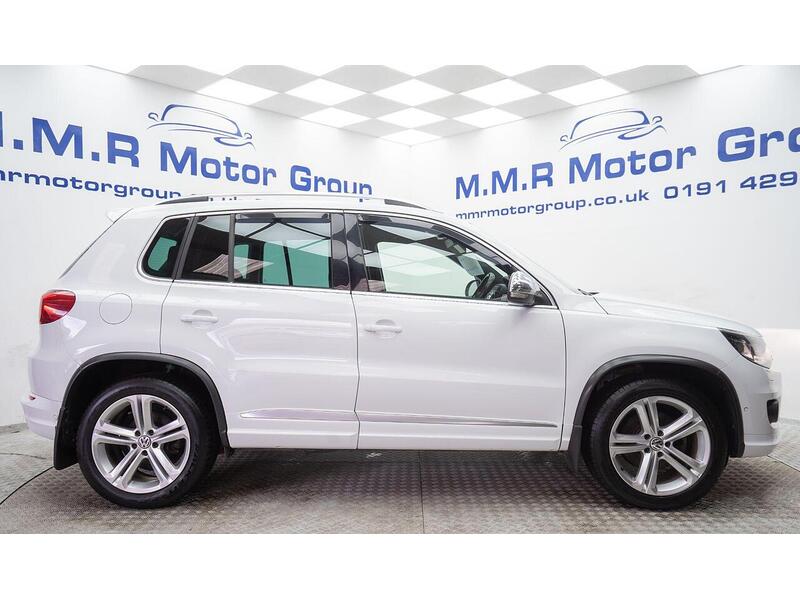 Volkswagen Tiguan 2.0 TDI BlueMotion Tech R-Line 4WD Euro 5 (s/s) 5dr (Nav) - U1364