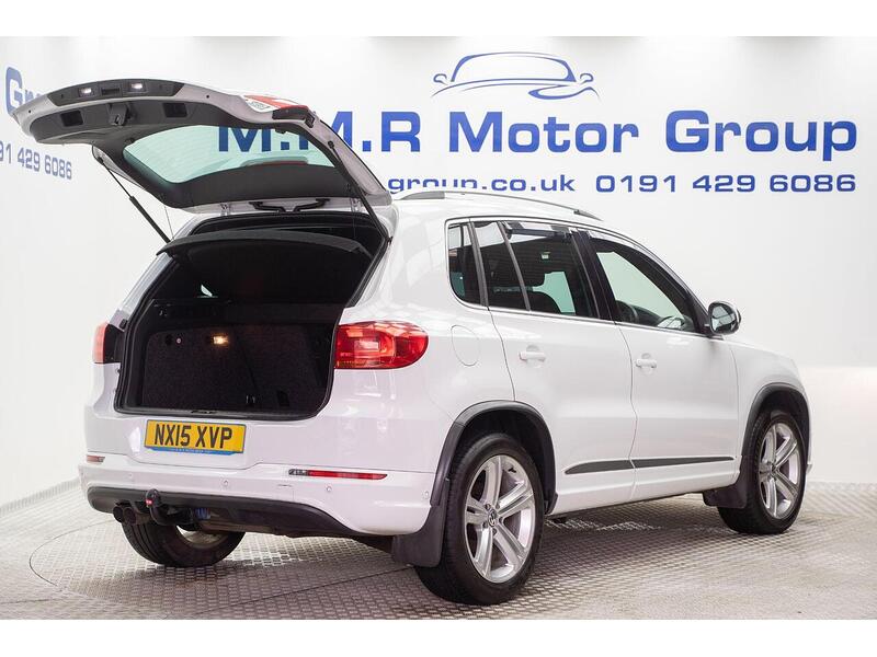 Volkswagen Tiguan 2.0 TDI BlueMotion Tech R-Line 4WD Euro 5 (s/s) 5dr (Nav) - U1364